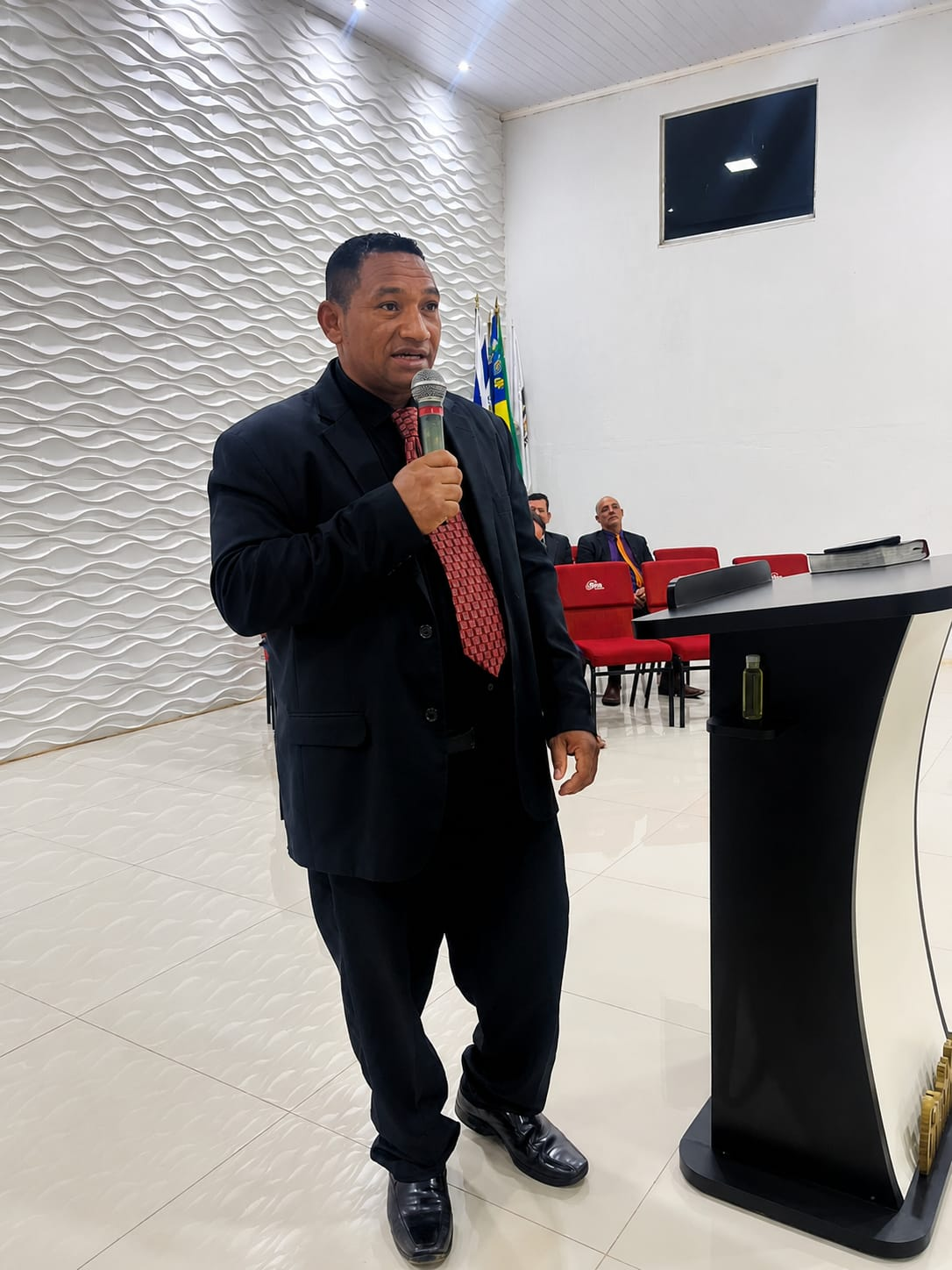 Pr. Roseno Ribeiro, fundador e diretor editorial da ATOS 29 Publicações